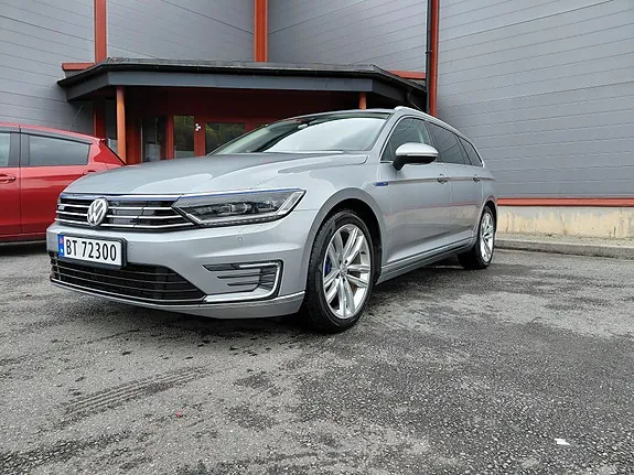 Volkswagen Passat 2018 photo 5