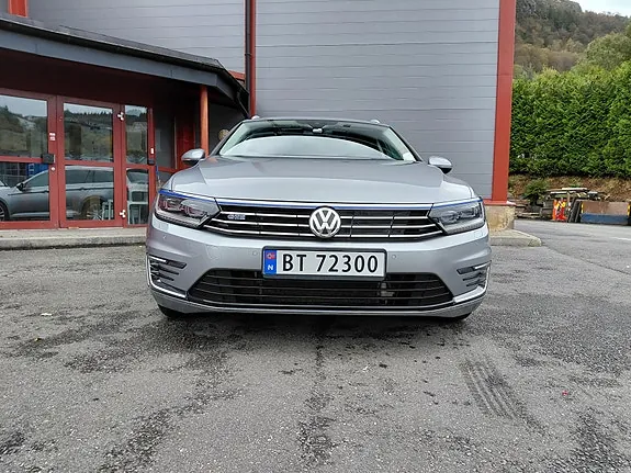 Volkswagen Passat 2018 photo 3