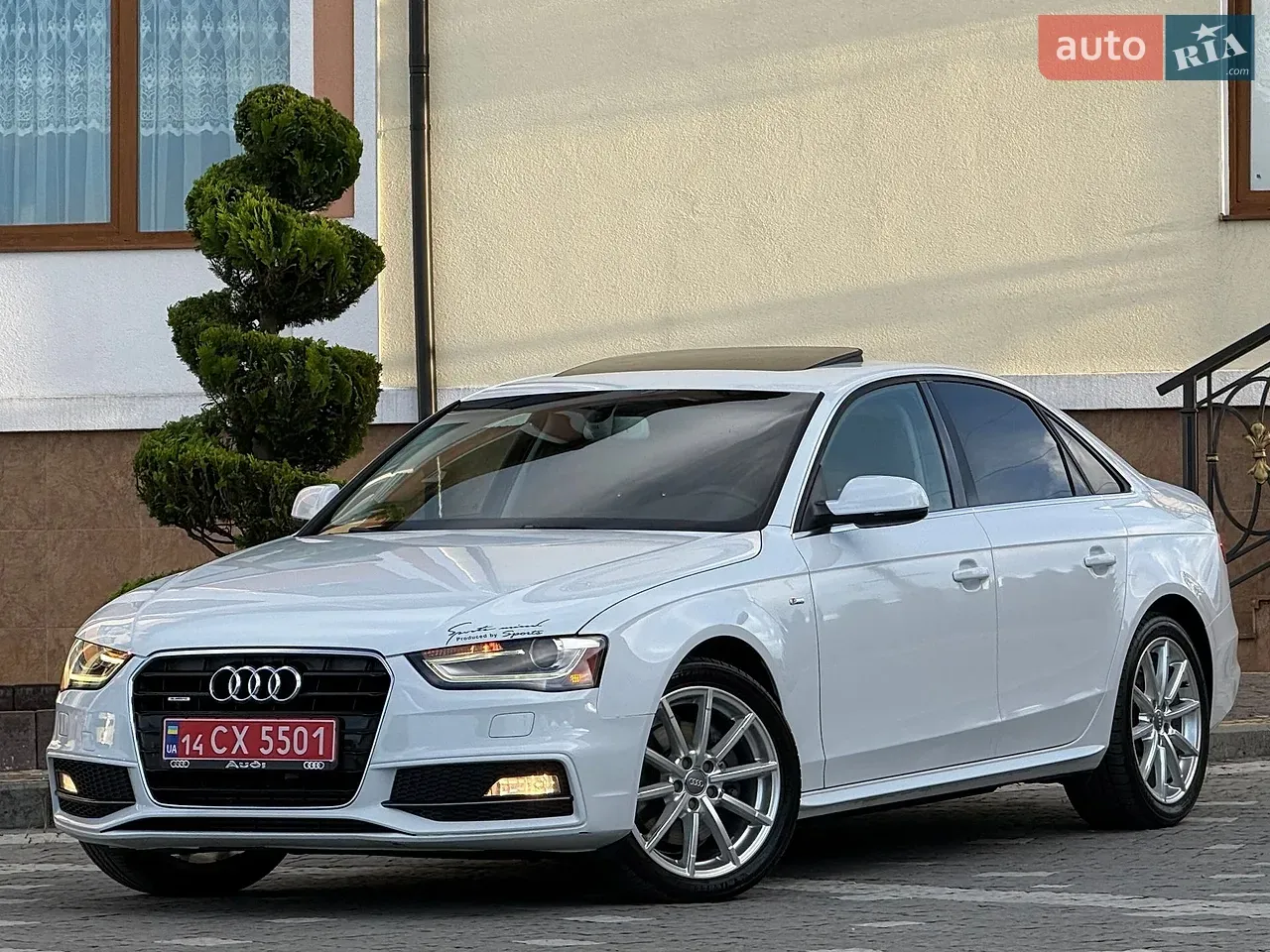 Audi A4 2014 photo 2
