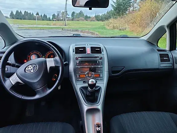 Toyota Auris 2008 photo 5
