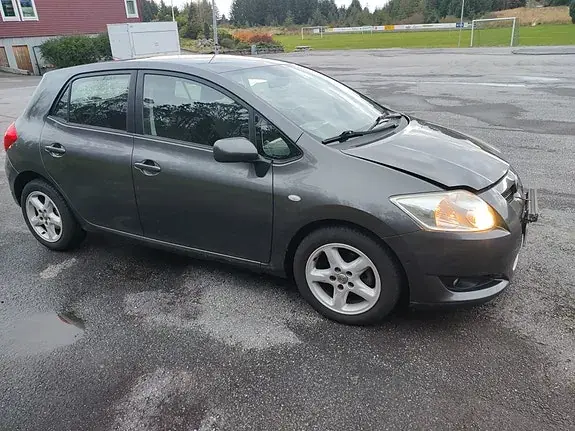 Toyota Auris 2008 photo 2