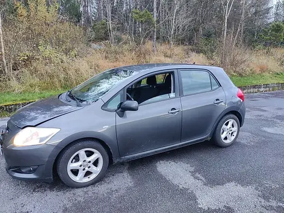Toyota Auris 2008 photo 3