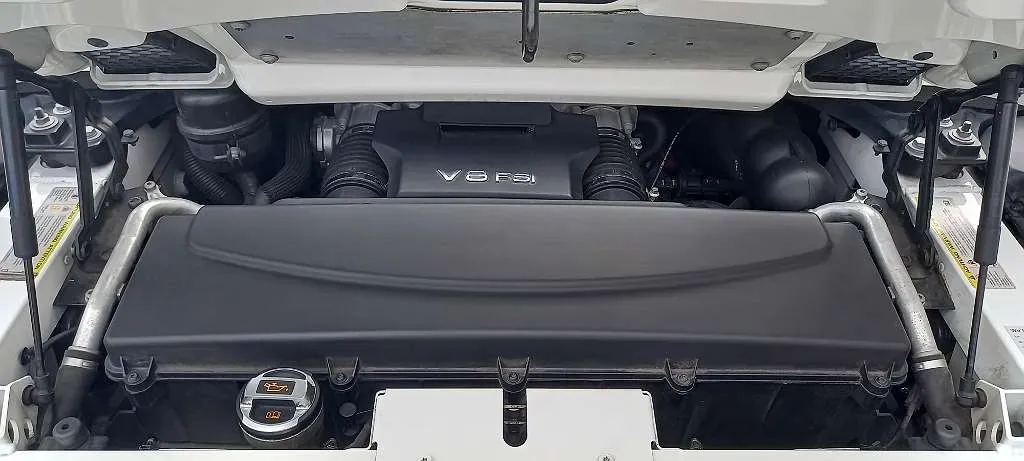 Audi R8 2011 photo 3