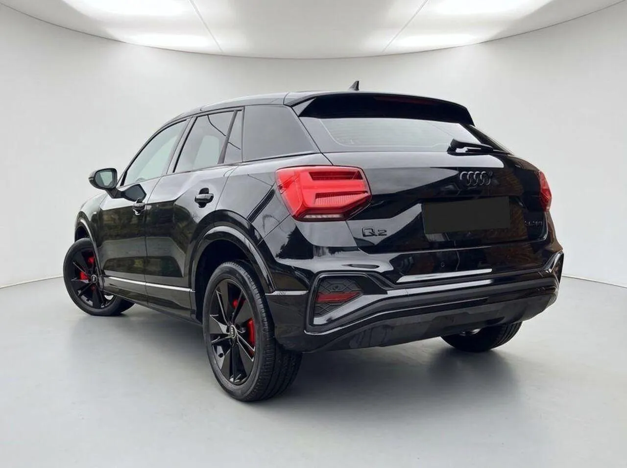 Audi Q2 2023 photo 2