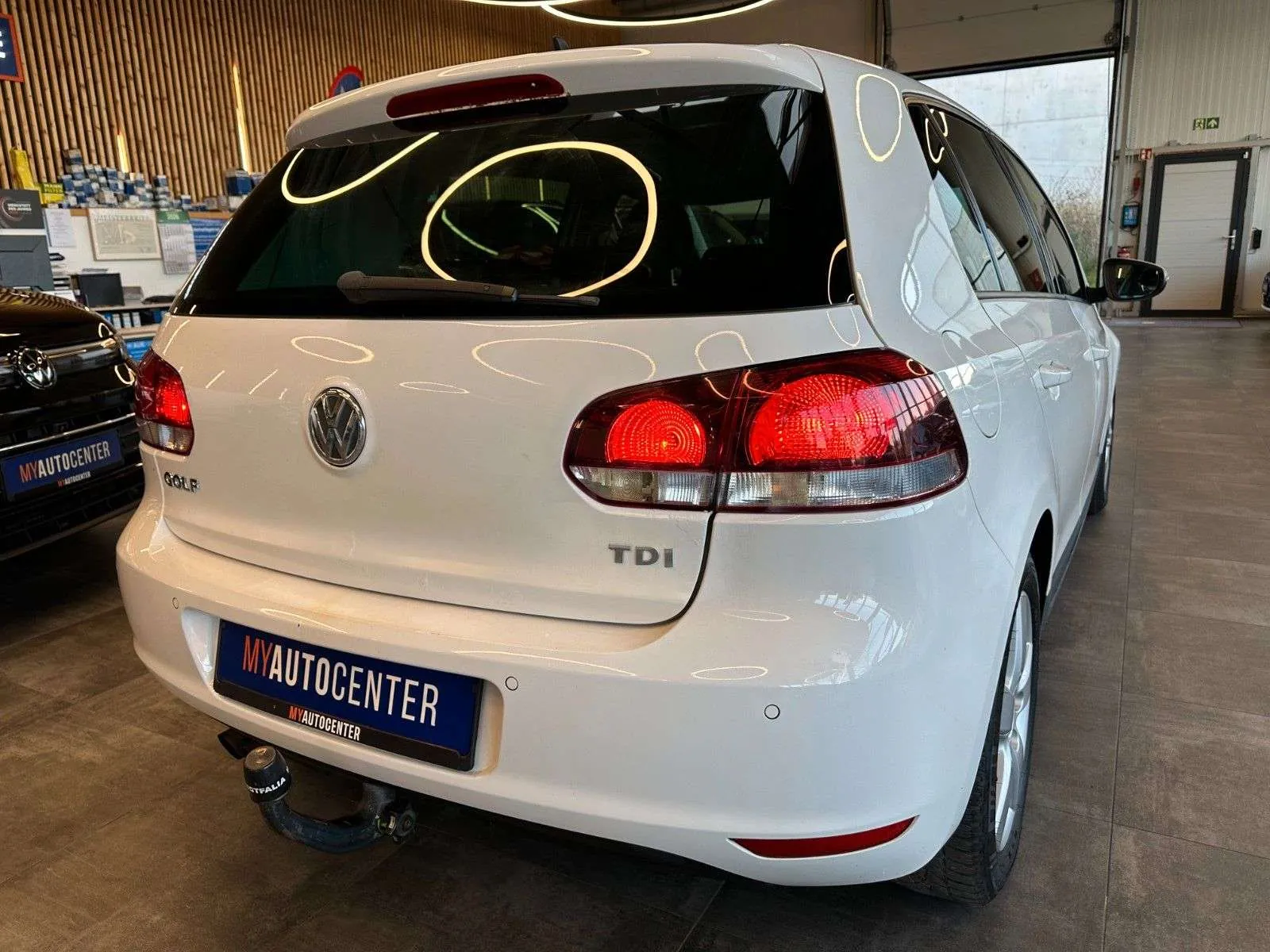 Volkswagen Golf 2009 photo 2