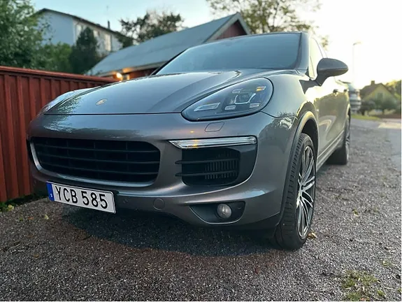Porsche Cayenne 2016 photo 2