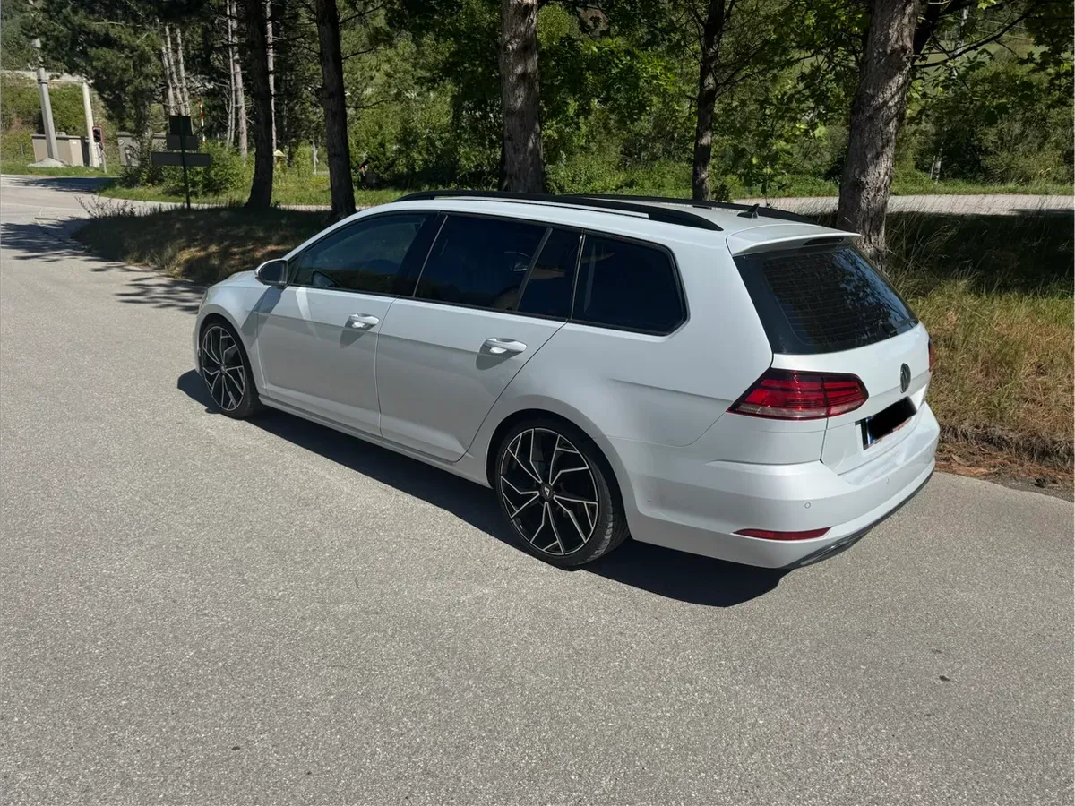 Volkswagen Golf 2018 photo 3