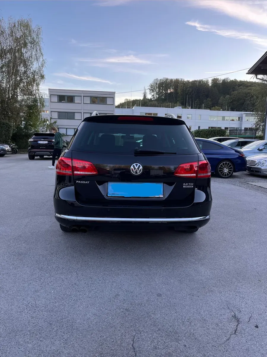 Volkswagen Passat 2012 photo 2