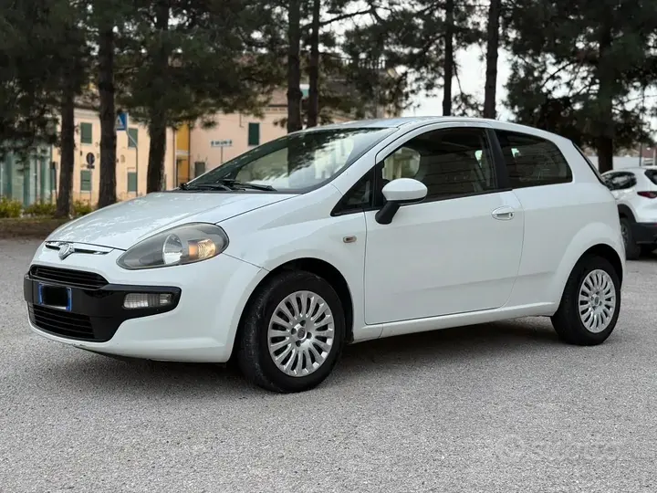 Fiat Punto Evo 2011 photo 5