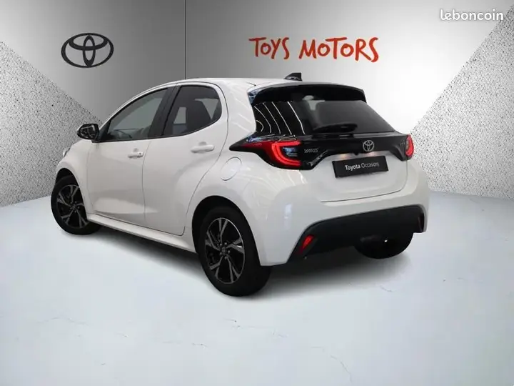 Toyota Yaris 2025 photo 3
