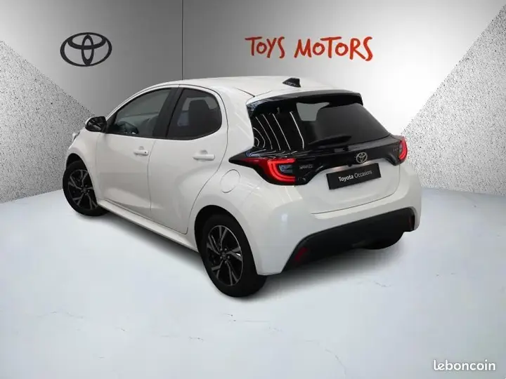 Toyota Yaris 2025 photo 4