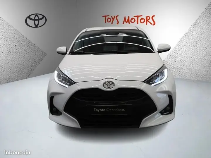 Toyota Yaris 2025 photo 2
