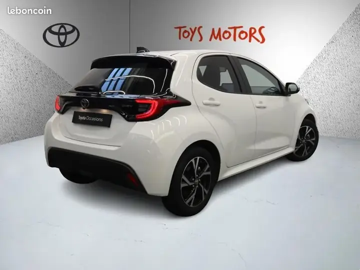 Toyota Yaris 2025 photo 5