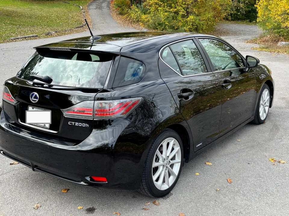 Lexus Ct200H 2011 photo 3