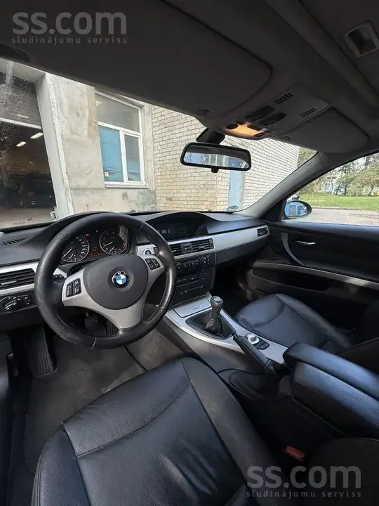 BMW 330 2006 photo 3