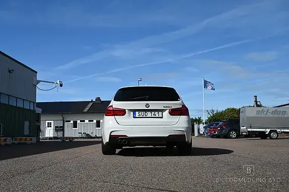 BMW 320I 2018 photo 4