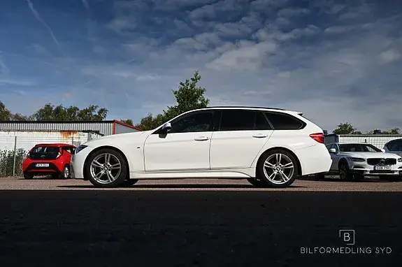 BMW 320I 2018 photo 3
