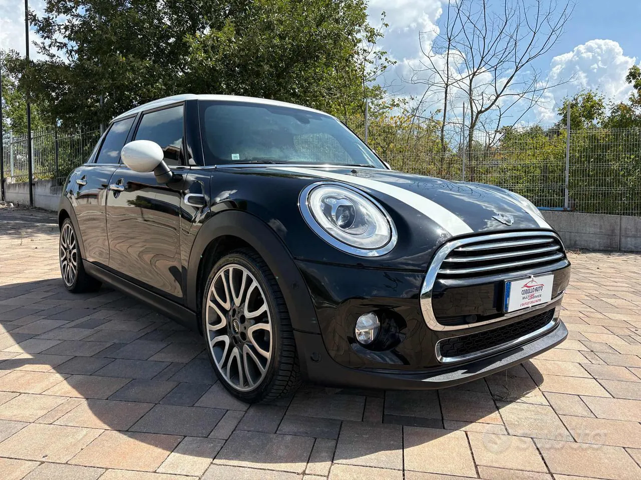 Mini Cooper 2017 photo 2
