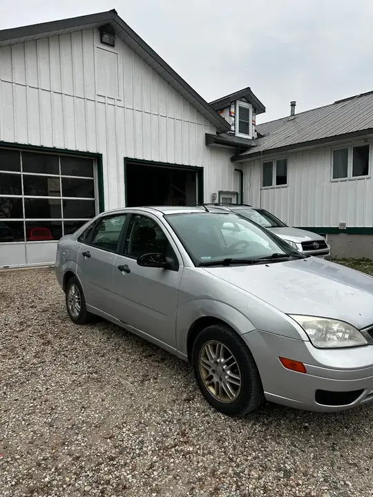 Ford Focus 2005 photo 2