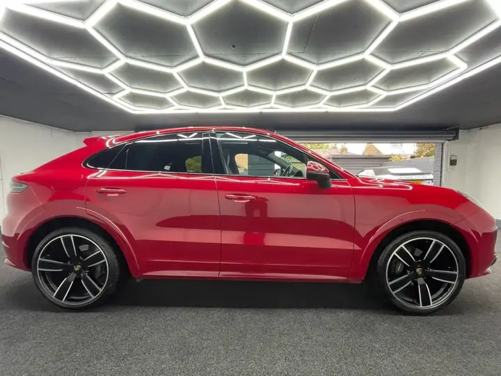 Porsche Cayenne 2023 photo 3