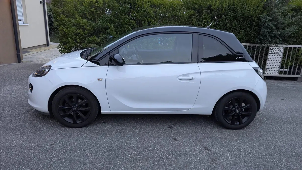 Opel Adam 2016 photo 2