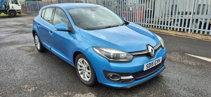 Renault Megane 2015 photo 2