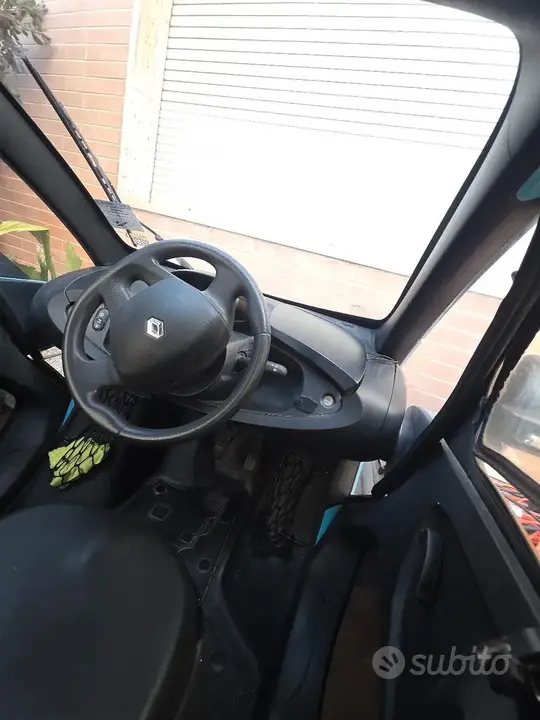 Renault Twizy 2014 photo 4