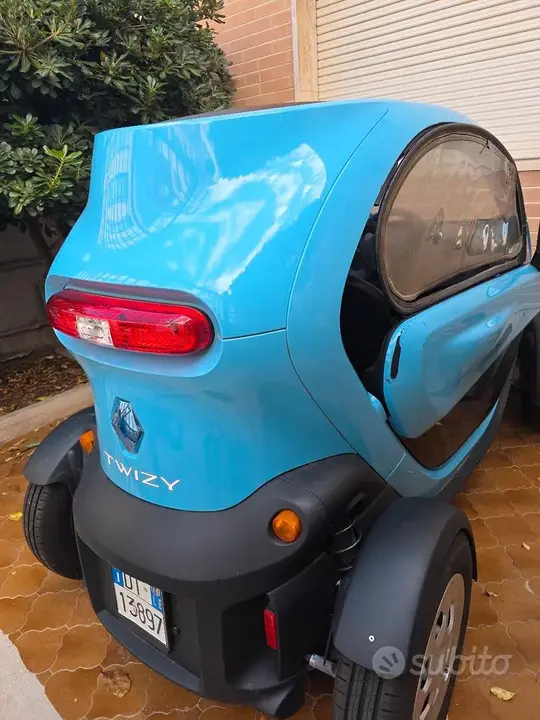 Renault Twizy 2014 photo 2