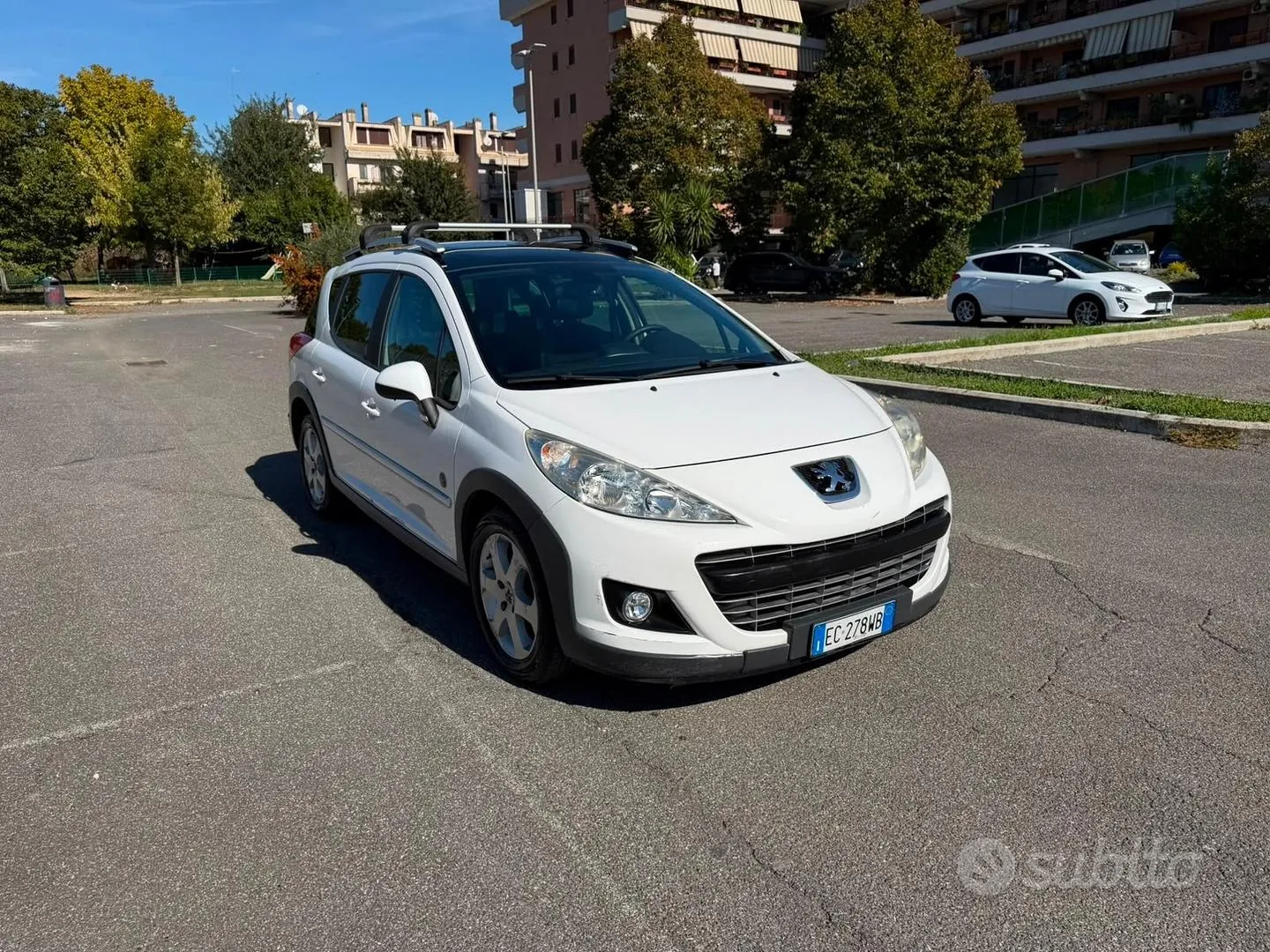 Peugeot 207 2010 photo 3