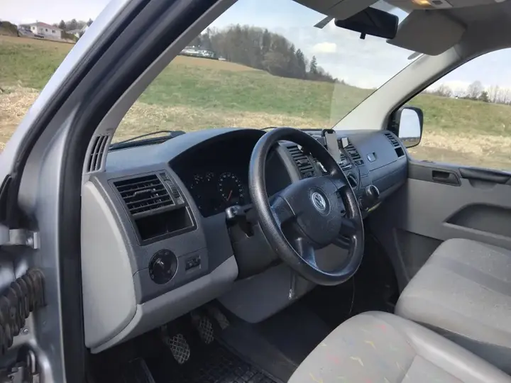 Volkswagen T5
