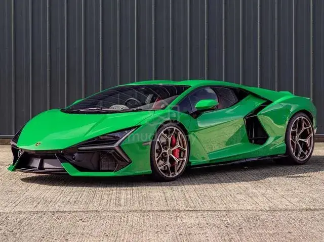 Lamborghini Revuelto