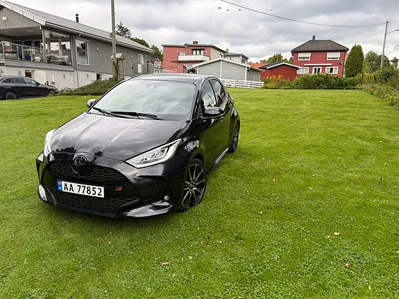 Toyota Yaris 2023 photo 4