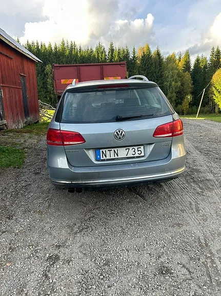 Volkswagen Passat 2011 photo 3