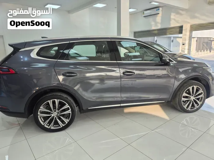 BYD Tang 2022 photo 3