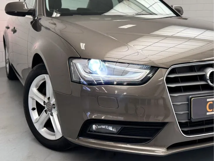 Audi A4 2014 photo 2