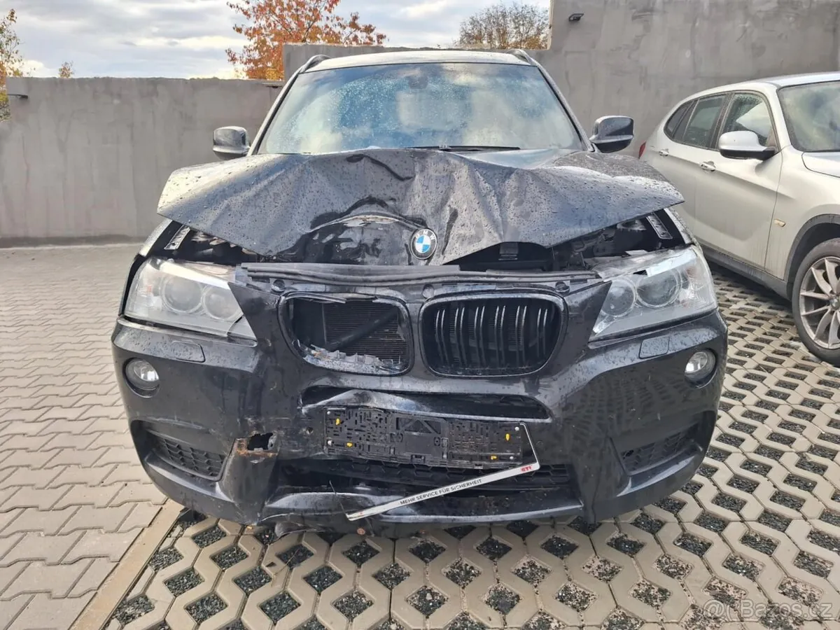 BMW X3 photo 2