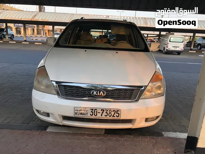 Kia Carnival 2014 photo 5