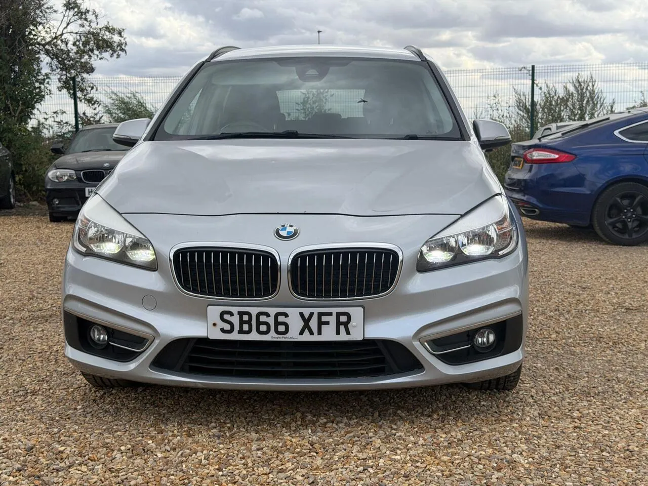 BMW 2 Series Gran Tourer 2016 photo 2