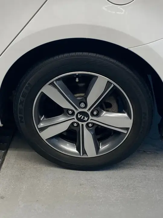 Kia Forte 2018 photo 5