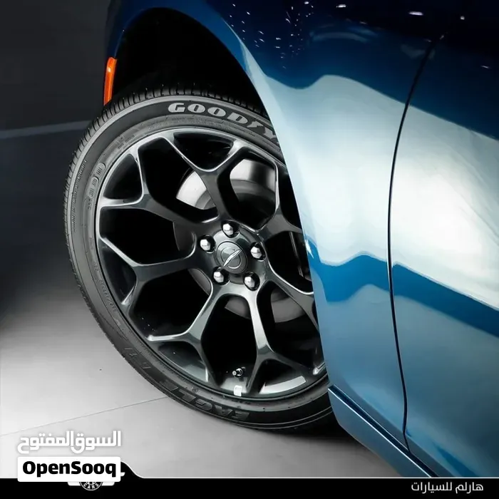 Chrysler 300 2022 photo 4