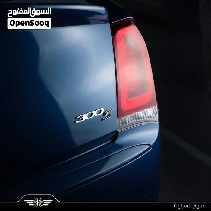 Chrysler 300 2022 photo 3