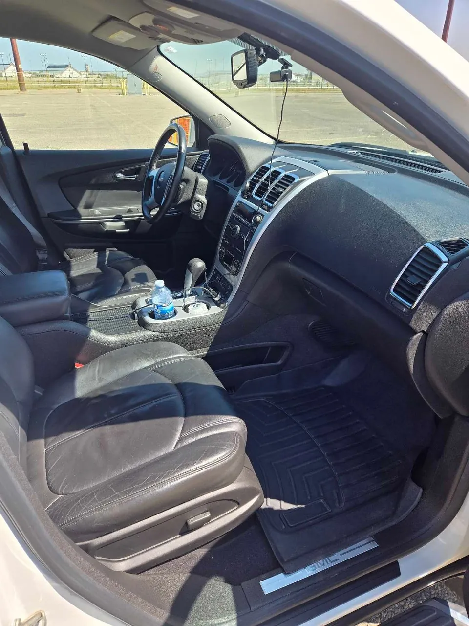 GMC Acadia 2012 photo 5
