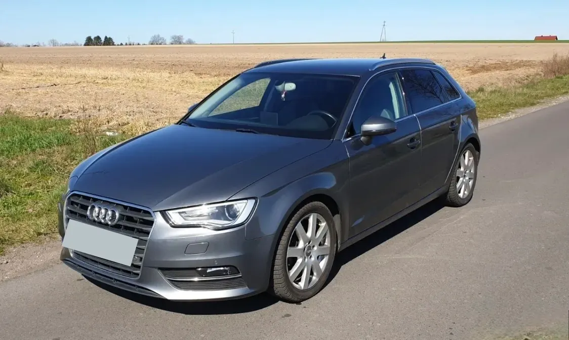 Audi A3 2015 photo 2