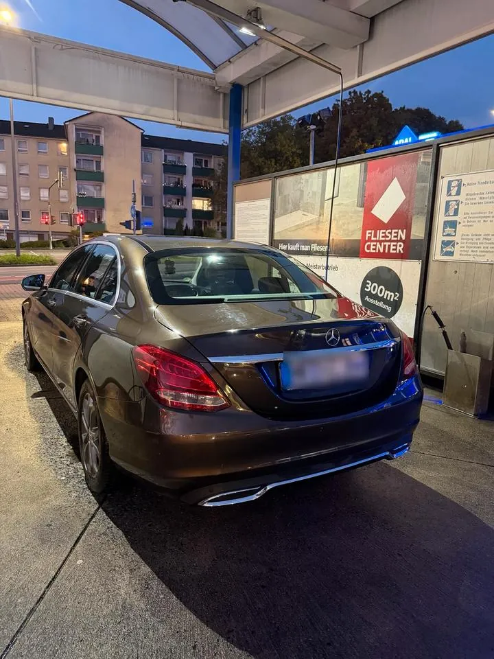 Mercedes-Benz C180
