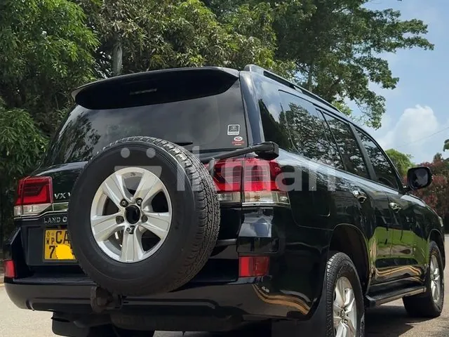 Toyota Land Cruiser Sahara 2015 photo 2
