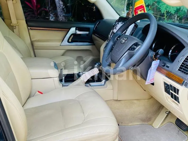 Toyota Land Cruiser Sahara 2015 photo 5