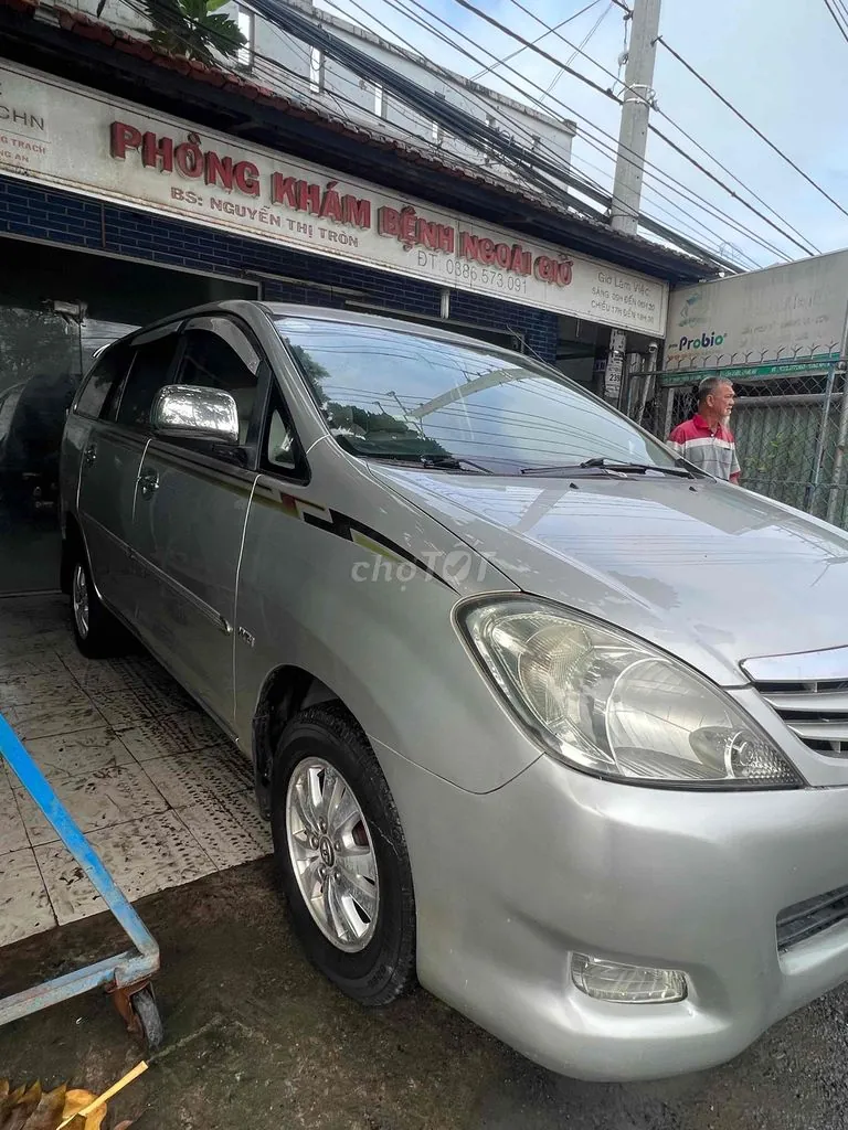 Toyota Innova 2008 photo 2