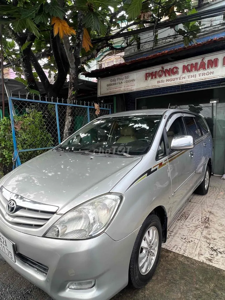 Toyota Innova 2008 photo 3