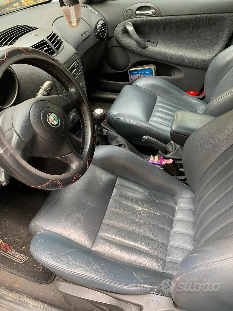 Alfa Romeo 147 2004 photo 4