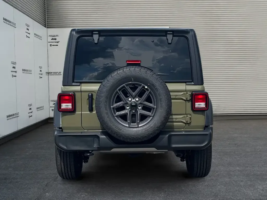 Jeep Wrangler 2026 photo 4